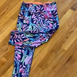 Lilly Pulitzer High Rise Cropped Leggings. Size M. EXCLUSIVE CONDITION.